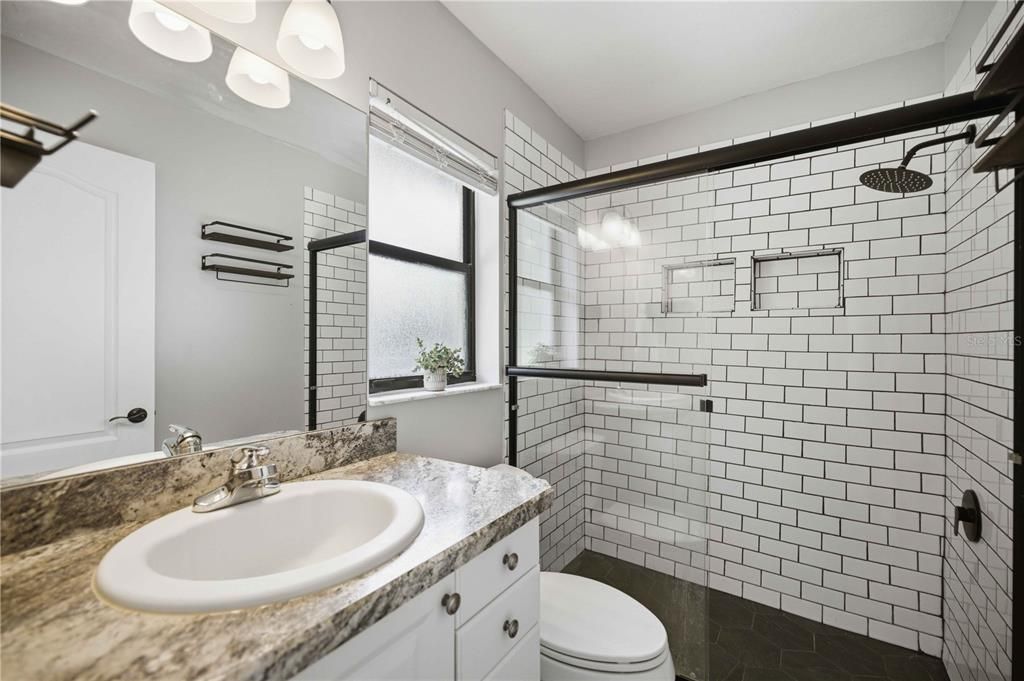 For Sale: $279,999 (3 beds, 2 baths, 1364 Square Feet)