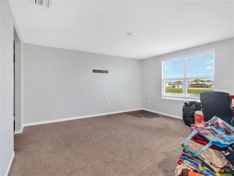 For Rent: $2,550 (4 beds, 3 baths, 2435 Square Feet)