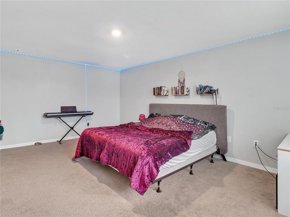 For Rent: $2,550 (4 beds, 3 baths, 2435 Square Feet)