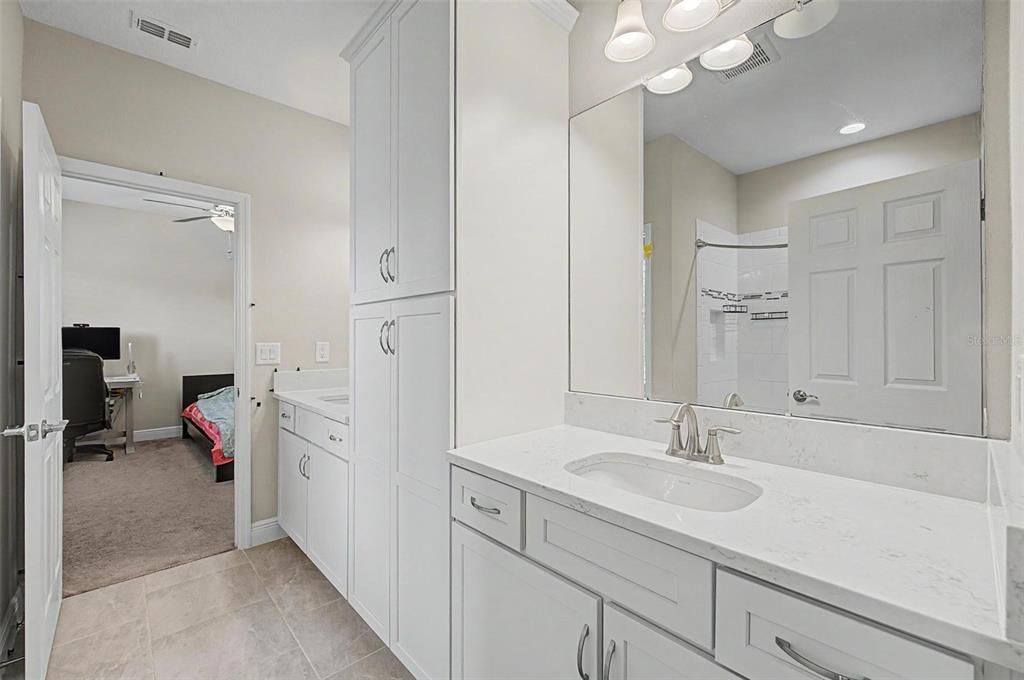For Sale: $919,000 (5 beds, 3 baths, 4518 Square Feet)