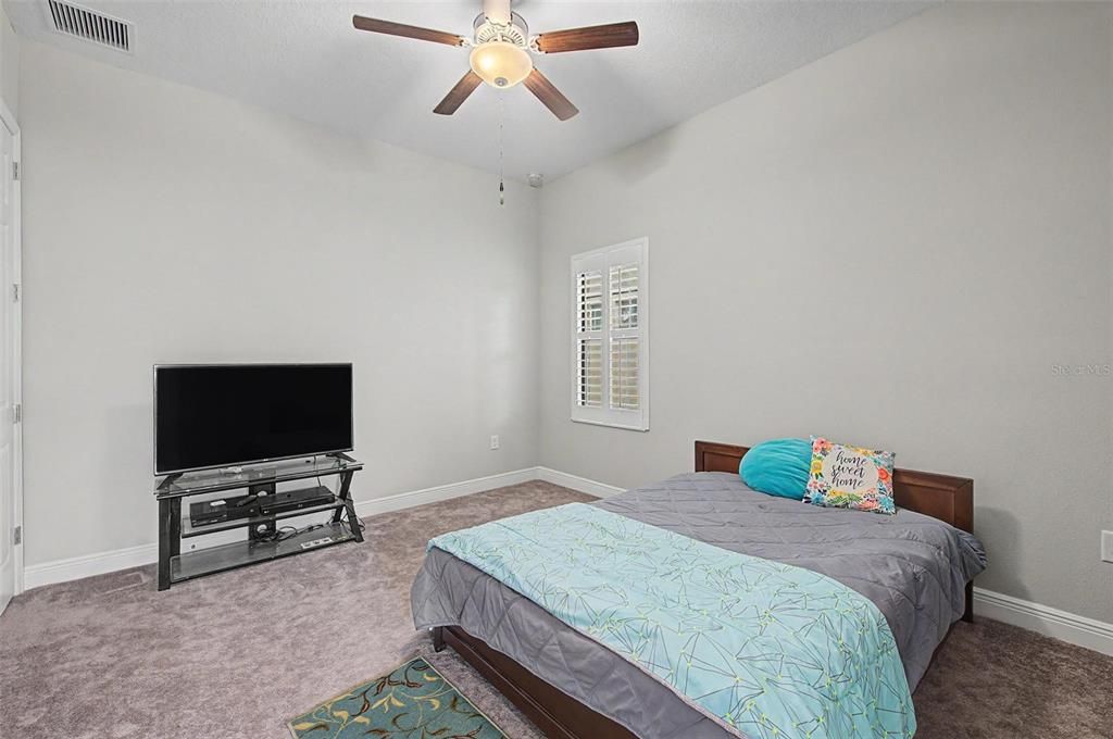 For Sale: $919,000 (5 beds, 3 baths, 4518 Square Feet)