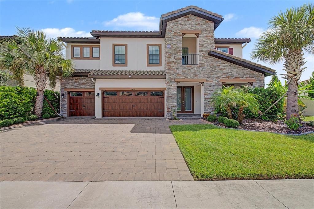 For Sale: $919,000 (5 beds, 3 baths, 4518 Square Feet)