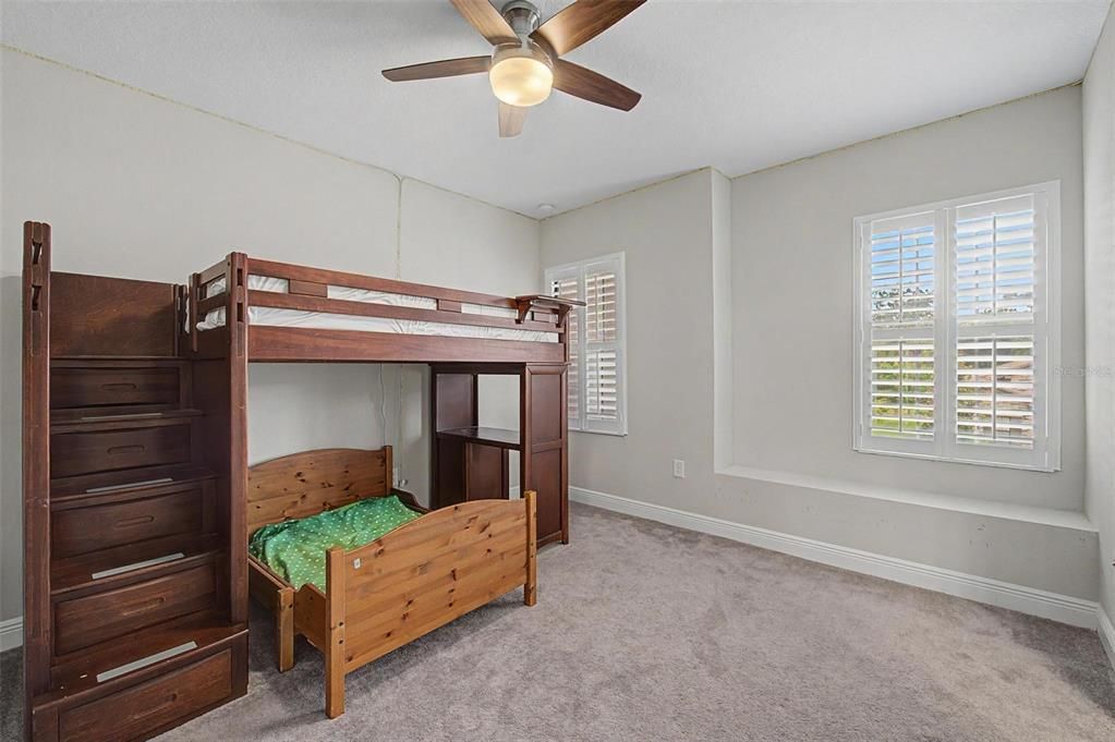 For Sale: $919,000 (5 beds, 3 baths, 4518 Square Feet)