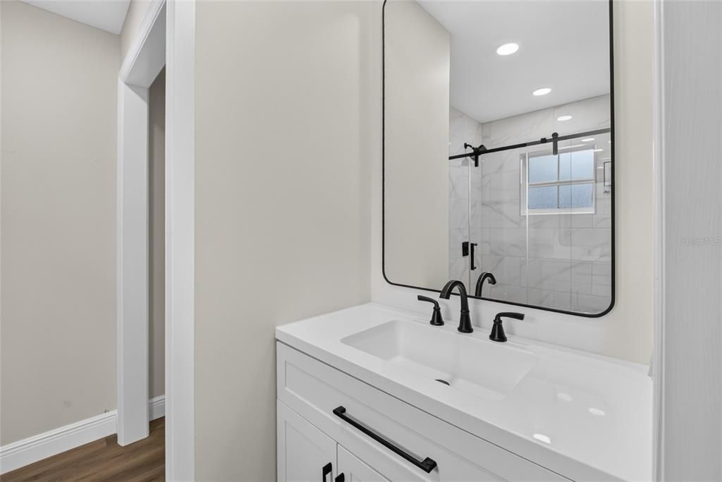 For Sale: $325,000 (3 beds, 2 baths, 1470 Square Feet)