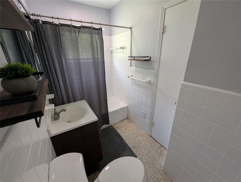 На продажу: $315,000 (3 спален, 2 ванн, 1566 Квадратных фут)
