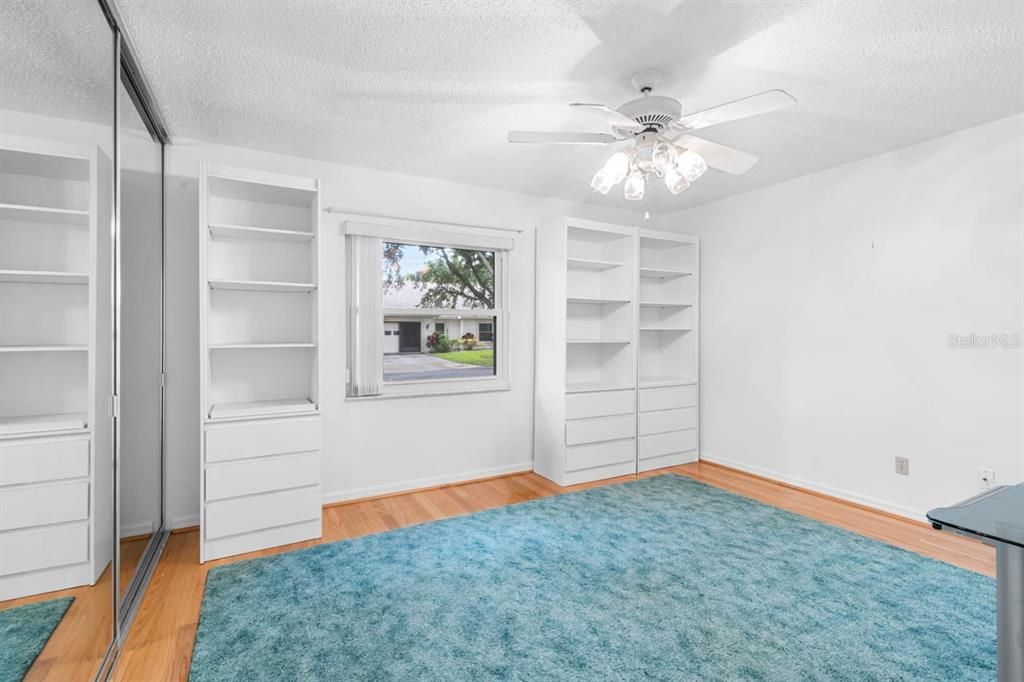For Sale: $180,000 (2 beds, 2 baths, 1661 Square Feet)