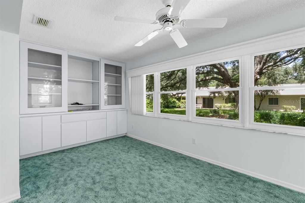 For Sale: $180,000 (2 beds, 2 baths, 1661 Square Feet)