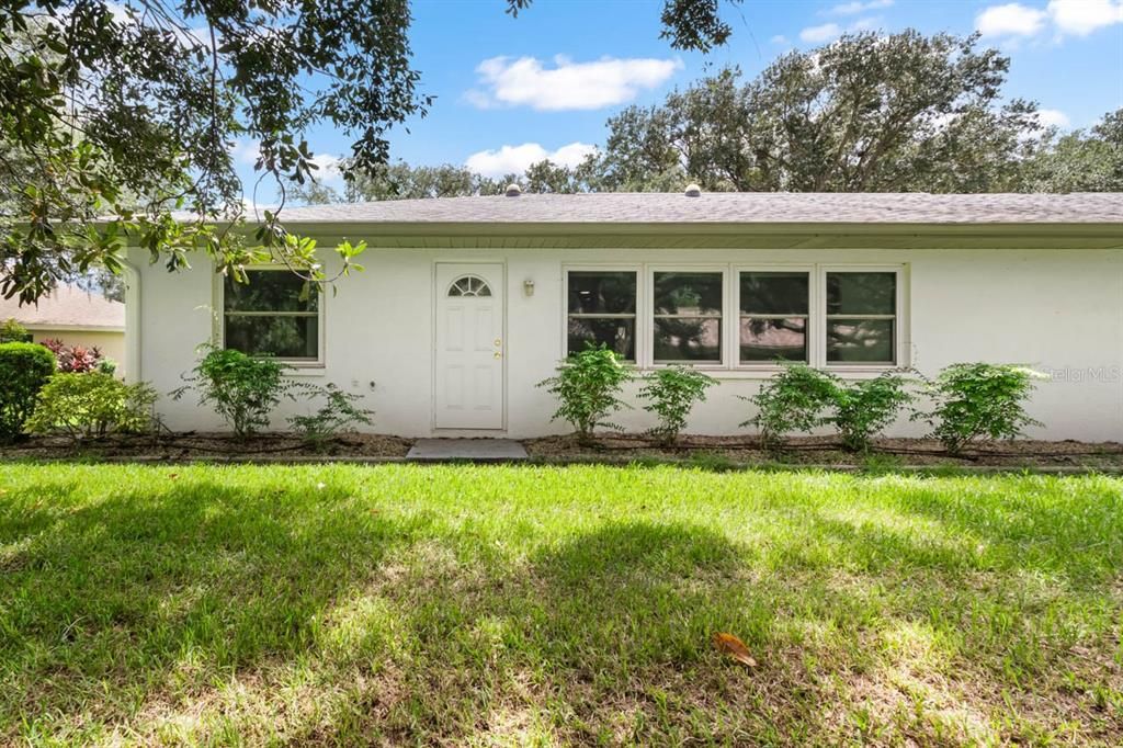 For Sale: $180,000 (2 beds, 2 baths, 1661 Square Feet)