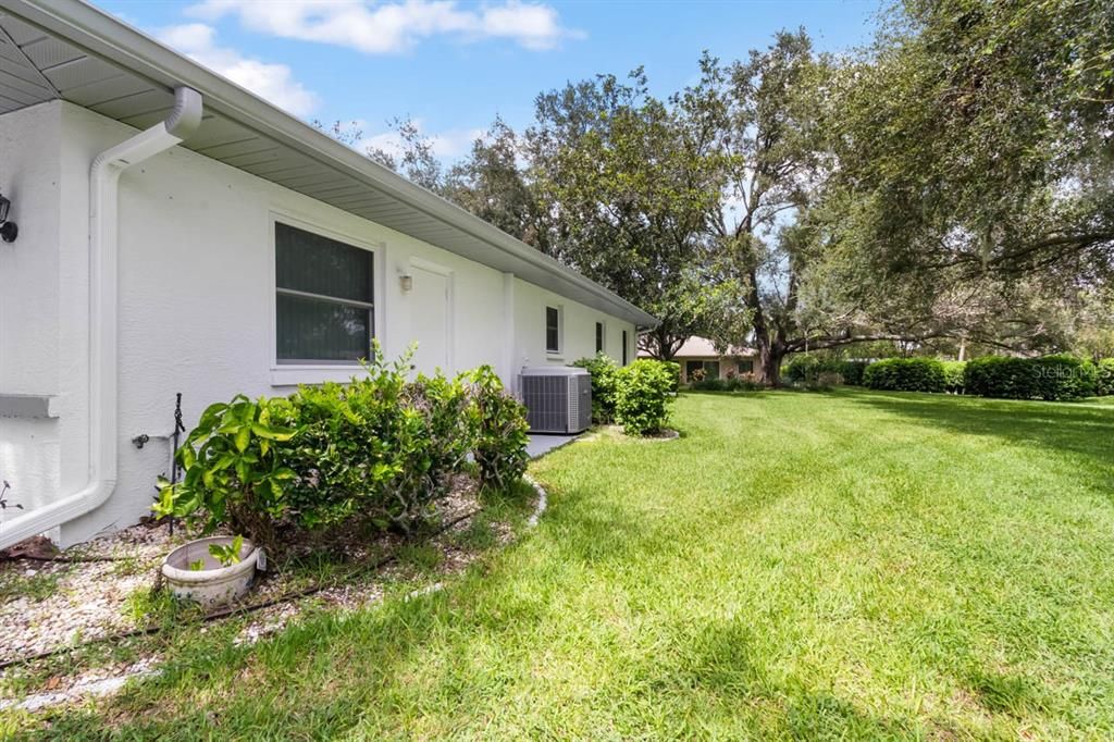 For Sale: $180,000 (2 beds, 2 baths, 1661 Square Feet)