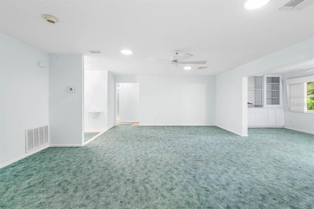 For Sale: $180,000 (2 beds, 2 baths, 1661 Square Feet)