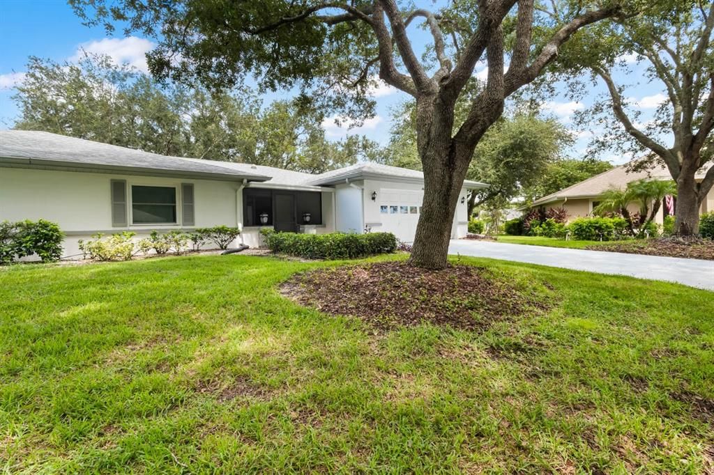 For Sale: $180,000 (2 beds, 2 baths, 1661 Square Feet)