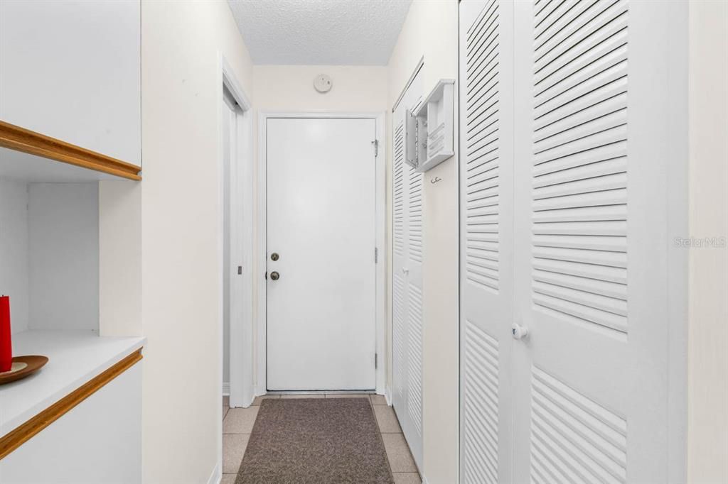 For Sale: $180,000 (2 beds, 2 baths, 1661 Square Feet)