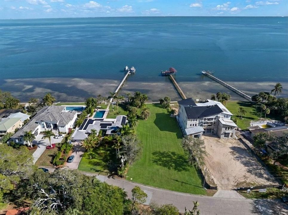 На продажу: $1,500,000 (0.51 acres)