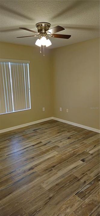 For Sale: $249,000 (2 beds, 2 baths, 1078 Square Feet)