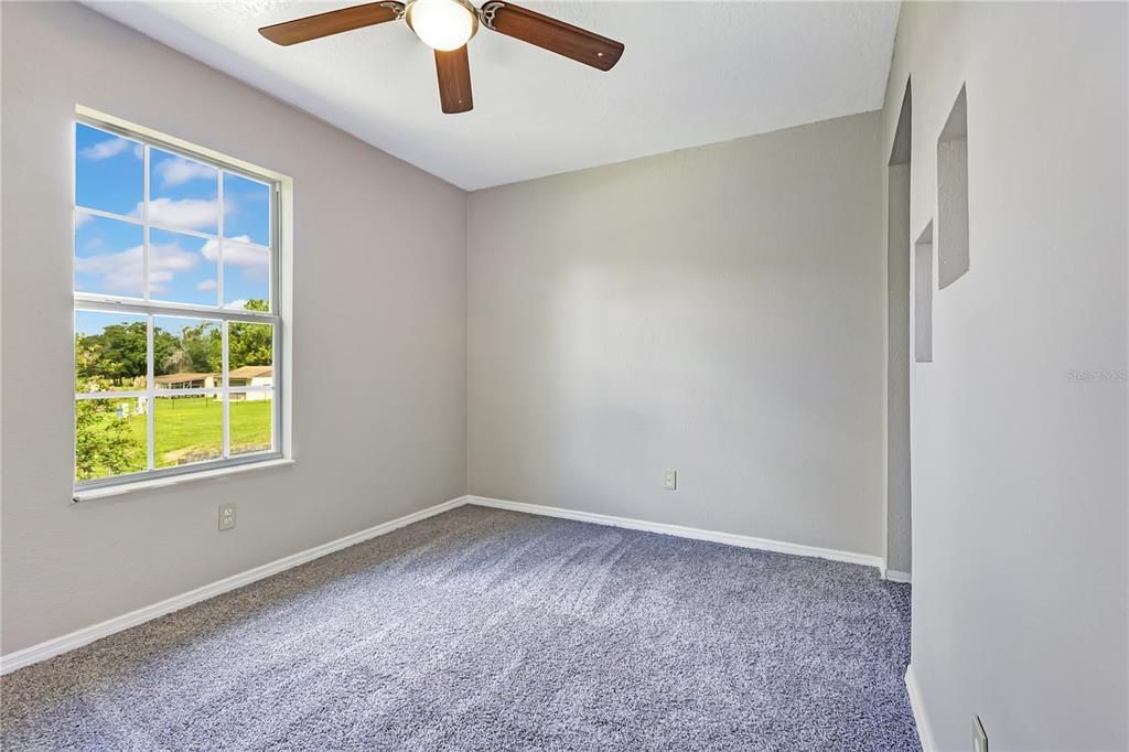 For Sale: $525,000 (6 beds, 3 baths, 2276 Square Feet)