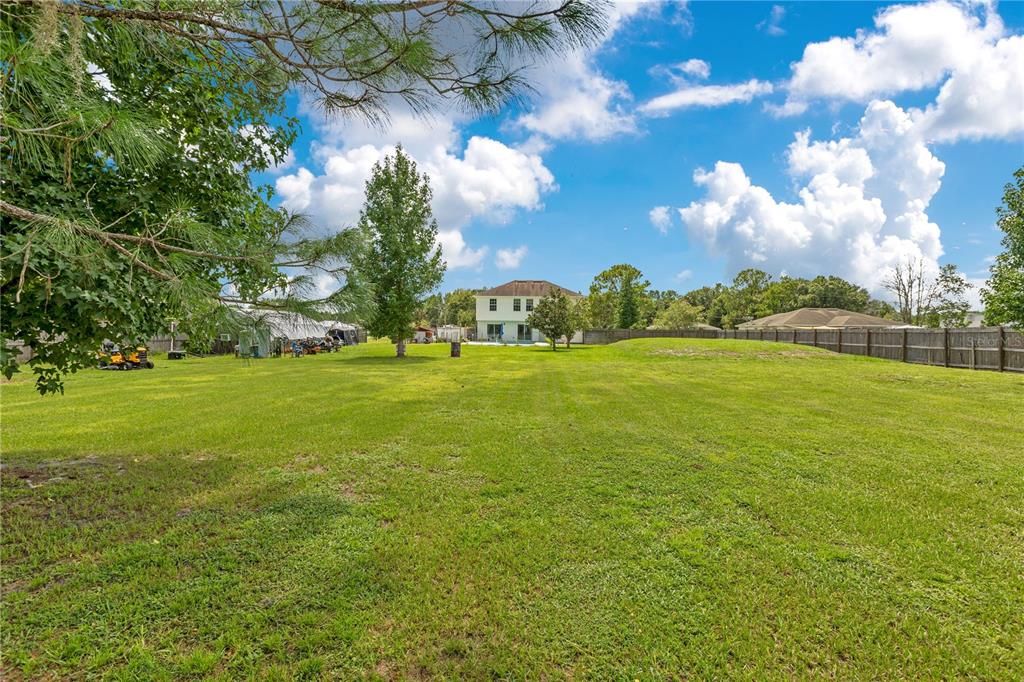 For Sale: $525,000 (6 beds, 3 baths, 2276 Square Feet)