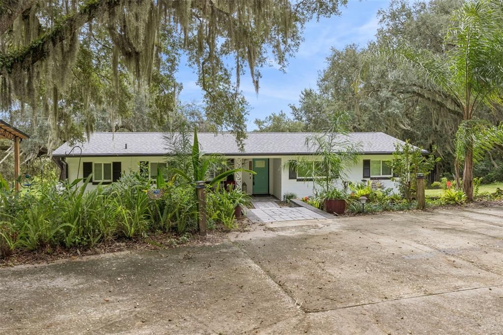 For Sale: $499,900 (2 beds, 2 baths, 1450 Square Feet)