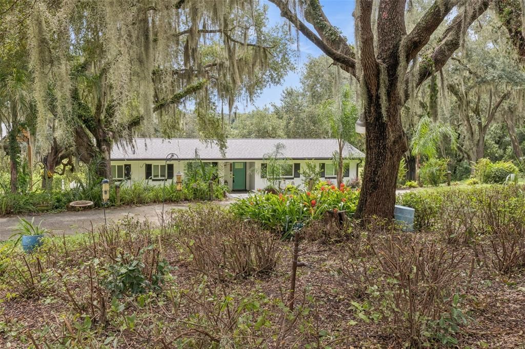 For Sale: $499,900 (2 beds, 2 baths, 1450 Square Feet)