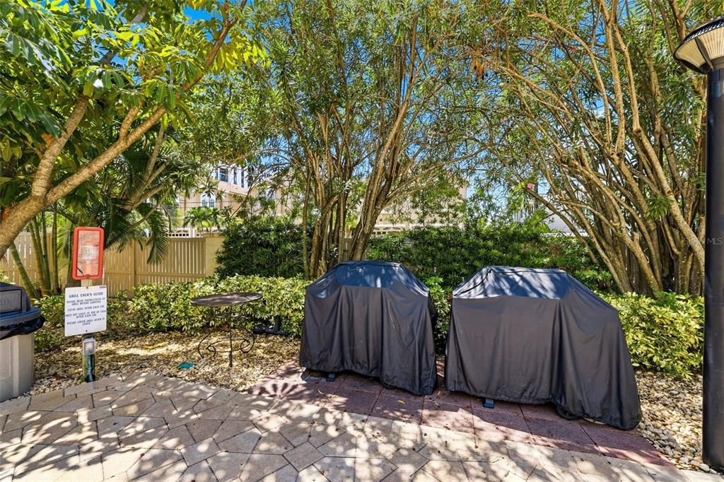 For Rent: $3,200 (2 beds, 2 baths, 1240 Square Feet)