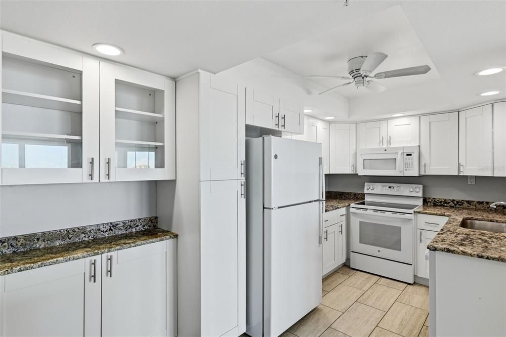 For Rent: $3,200 (2 beds, 2 baths, 1240 Square Feet)