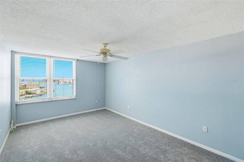 For Rent: $3,200 (2 beds, 2 baths, 1240 Square Feet)