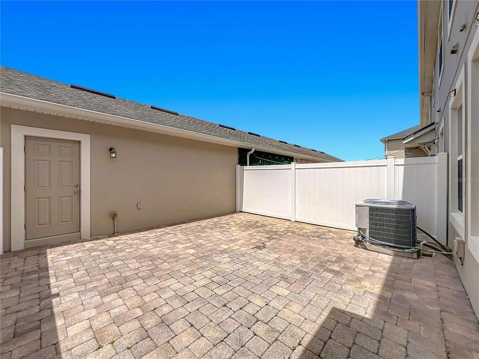 For Rent: $2,850 (3 beds, 2 baths, 1562 Square Feet)