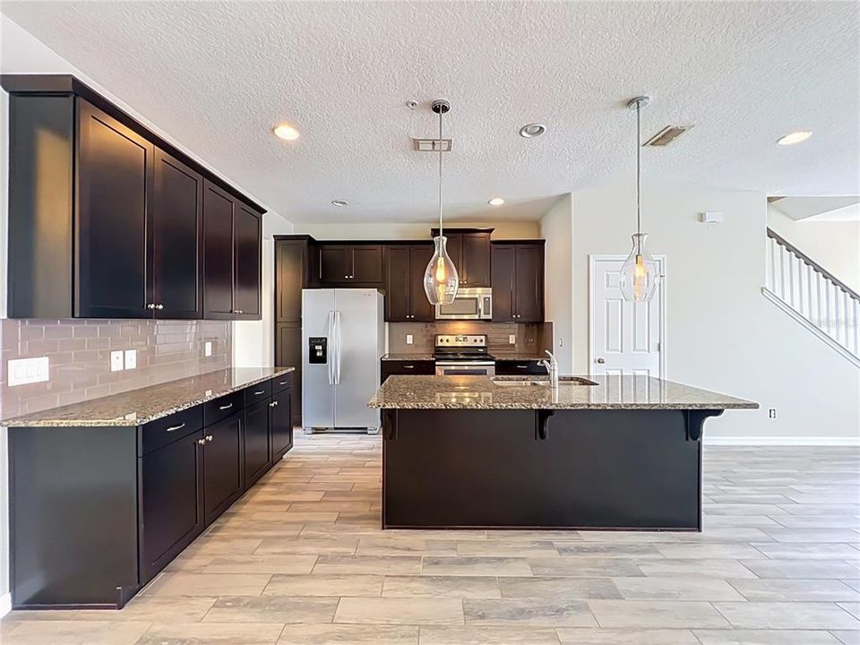 For Rent: $2,850 (3 beds, 2 baths, 1562 Square Feet)