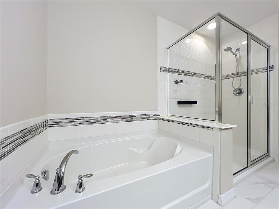 For Rent: $2,850 (3 beds, 2 baths, 1562 Square Feet)