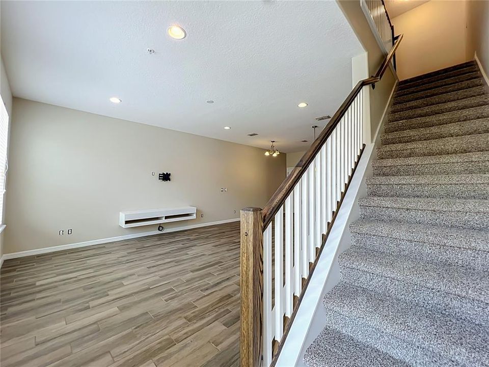 For Rent: $2,850 (3 beds, 2 baths, 1562 Square Feet)