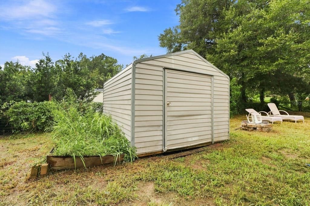 На продажу: $194,900 (3 спален, 2 ванн, 1296 Квадратных фут)