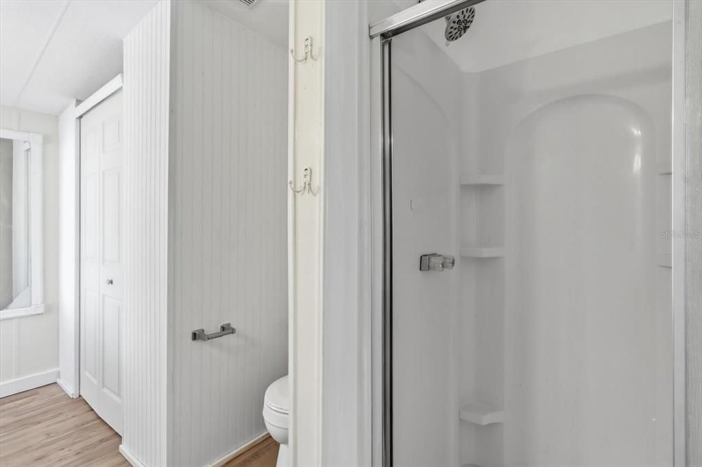 На продажу: $194,900 (3 спален, 2 ванн, 1296 Квадратных фут)