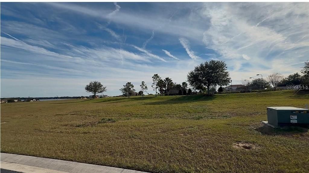 待售: $99,000 (0.21 acres)