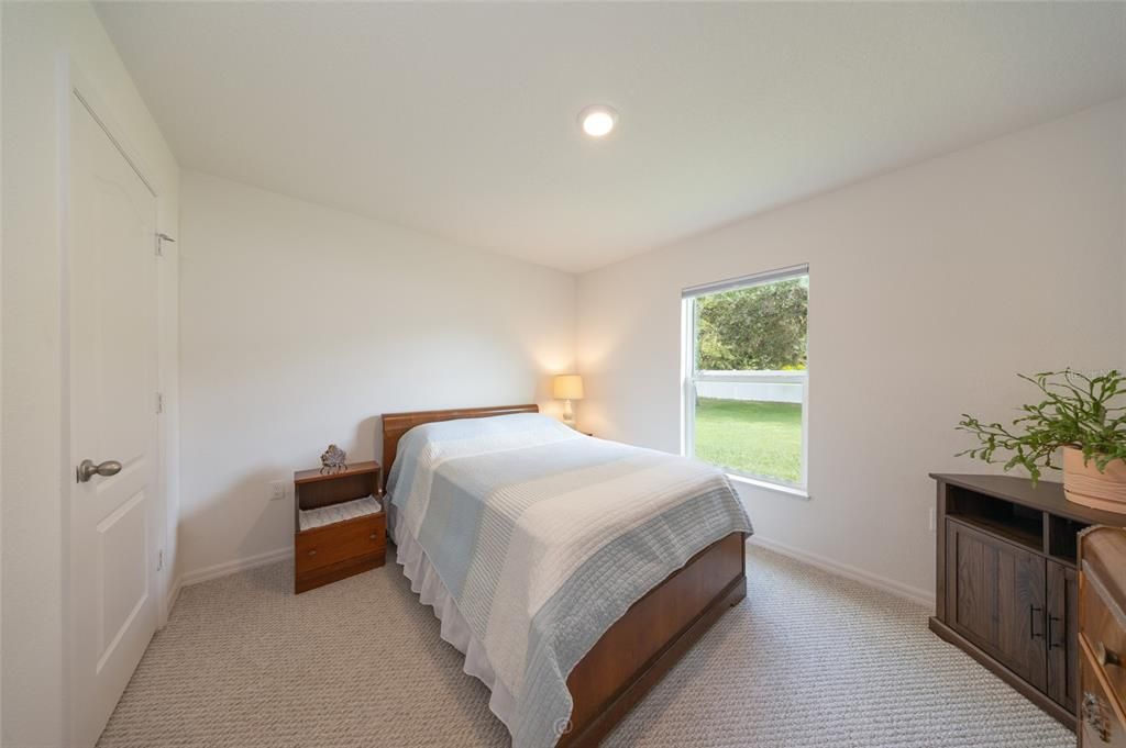 For Sale: $327,500 (3 beds, 2 baths, 1462 Square Feet)