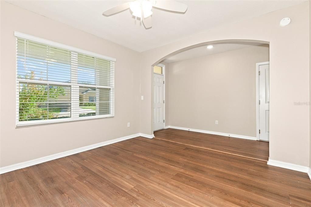 For Sale: $365,000 (4 beds, 2 baths, 2432 Square Feet)