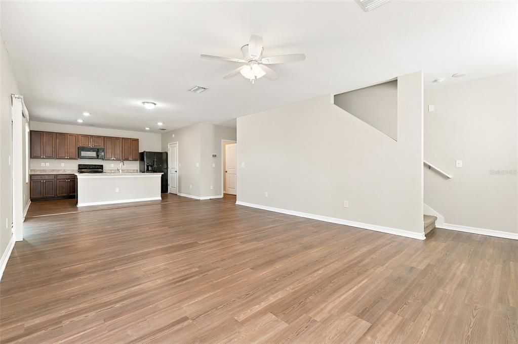 For Sale: $365,000 (4 beds, 2 baths, 2432 Square Feet)