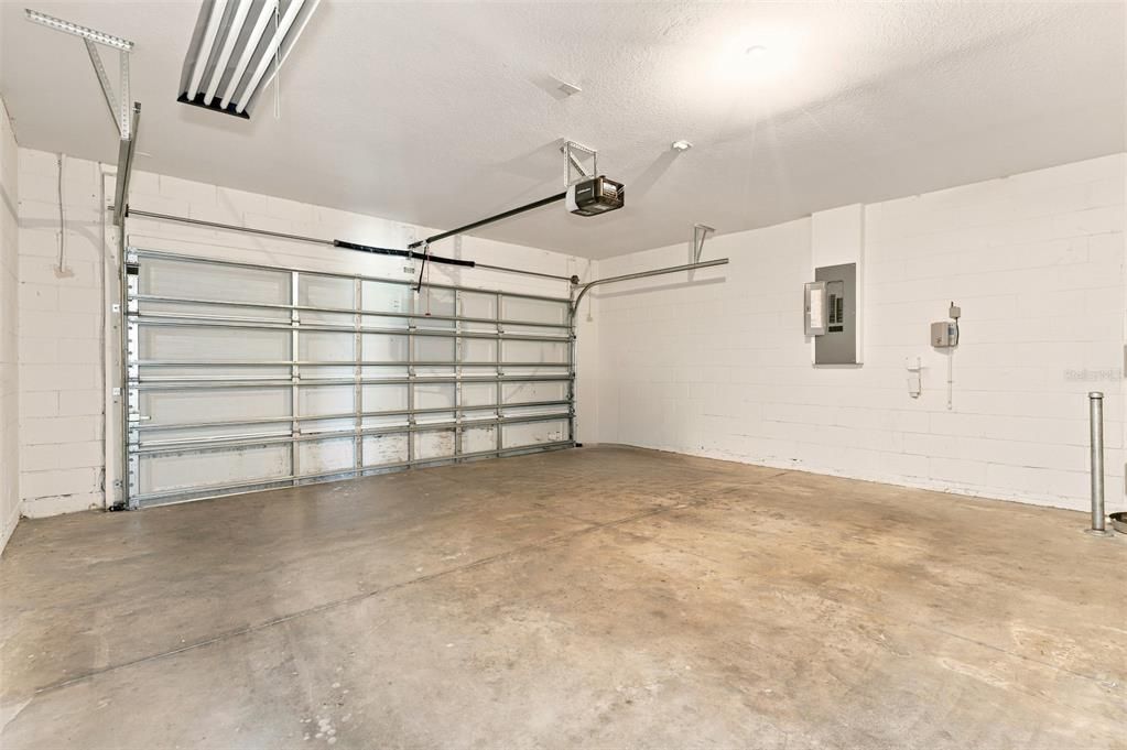 For Sale: $365,000 (4 beds, 2 baths, 2432 Square Feet)