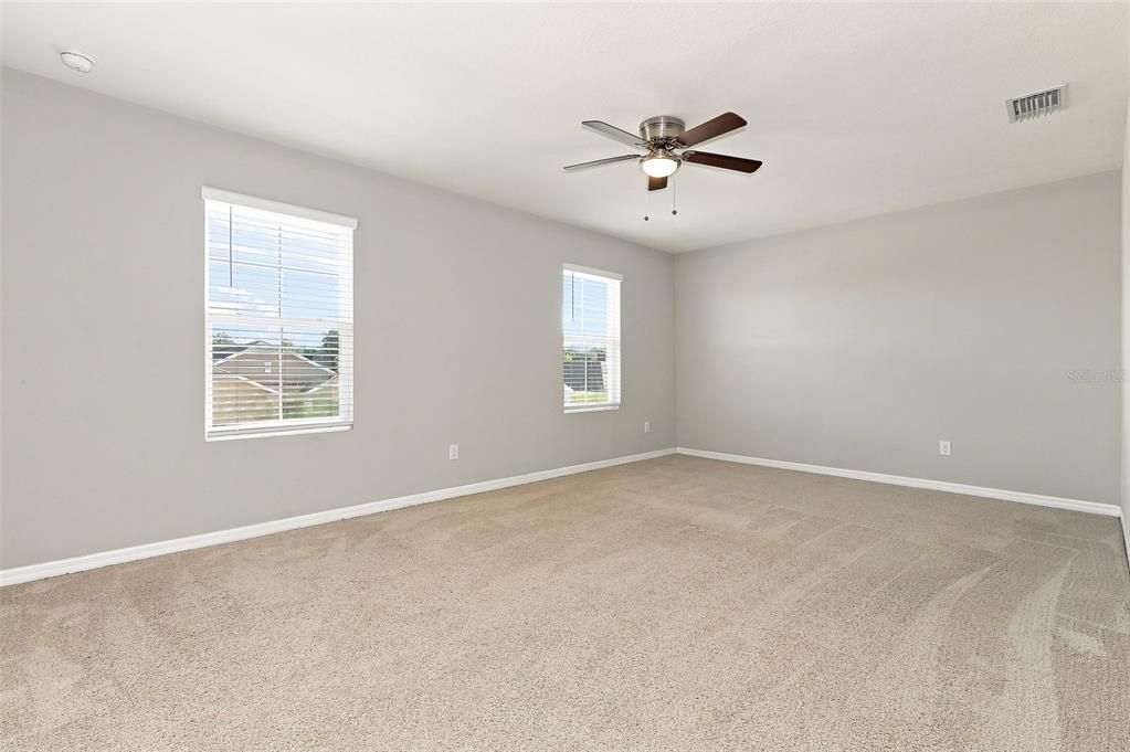 For Sale: $365,000 (4 beds, 2 baths, 2432 Square Feet)