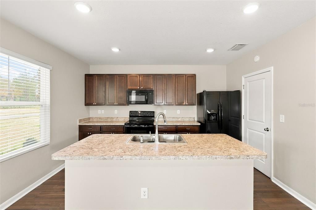 For Sale: $365,000 (4 beds, 2 baths, 2432 Square Feet)