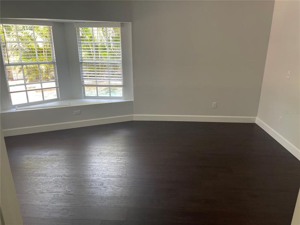 En Renta: $8,800 (4 camas, 3 baños, 2437 Pies cuadrados)