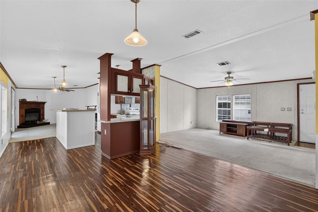 For Sale: $234,900 (3 beds, 2 baths, 1620 Square Feet)