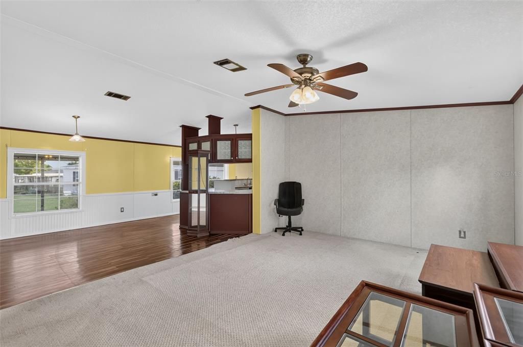 For Sale: $234,900 (3 beds, 2 baths, 1620 Square Feet)
