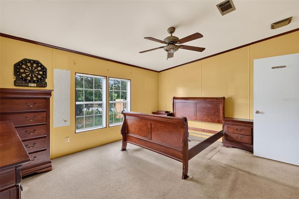 For Sale: $234,900 (3 beds, 2 baths, 1620 Square Feet)