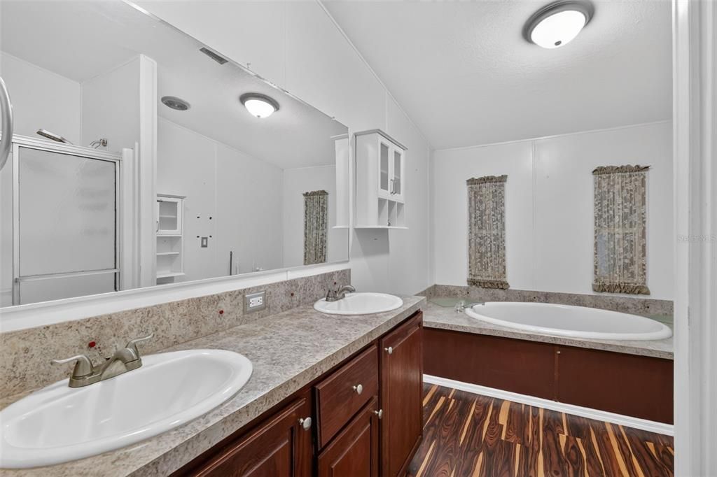 For Sale: $234,900 (3 beds, 2 baths, 1620 Square Feet)