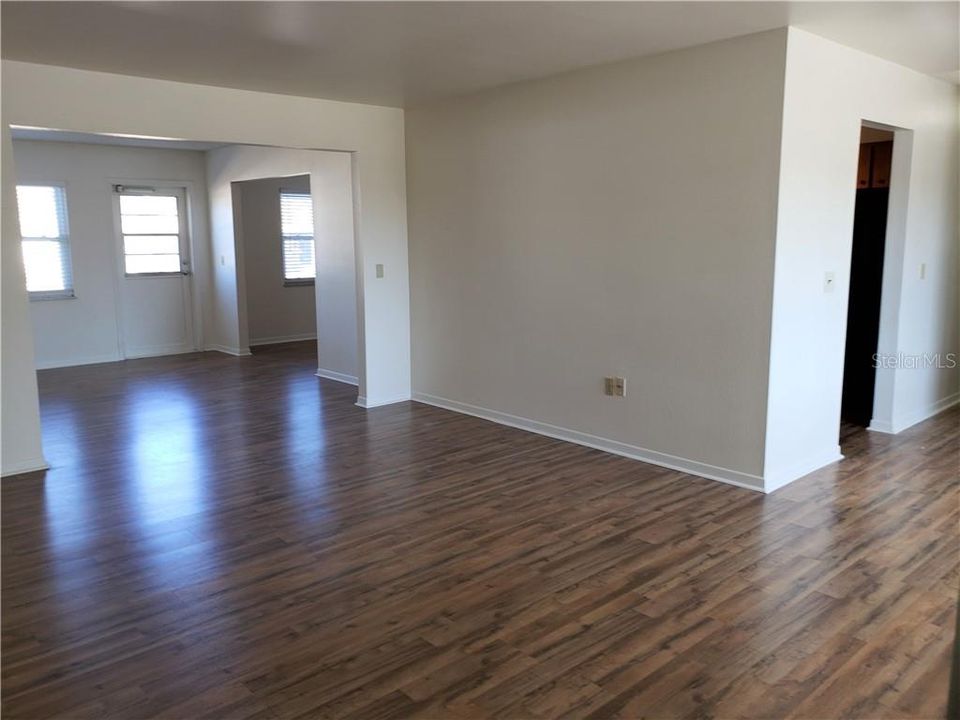 En Renta: $1,900 (3 camas, 2 baños, 1750 Pies cuadrados)