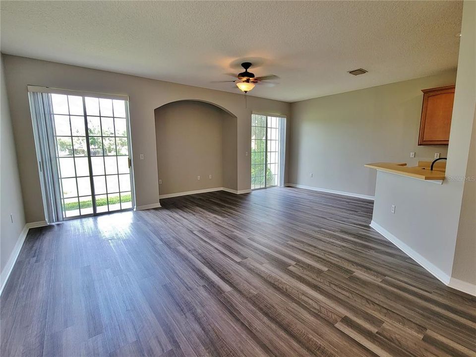 For Rent: $2,200 (3 beds, 2 baths, 1686 Square Feet)