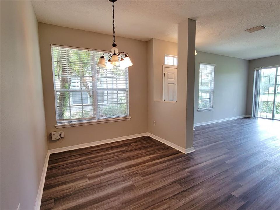 For Rent: $2,200 (3 beds, 2 baths, 1686 Square Feet)