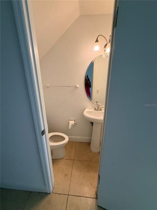 For Rent: $1,699 (2 beds, 1 baths, 1088 Square Feet)