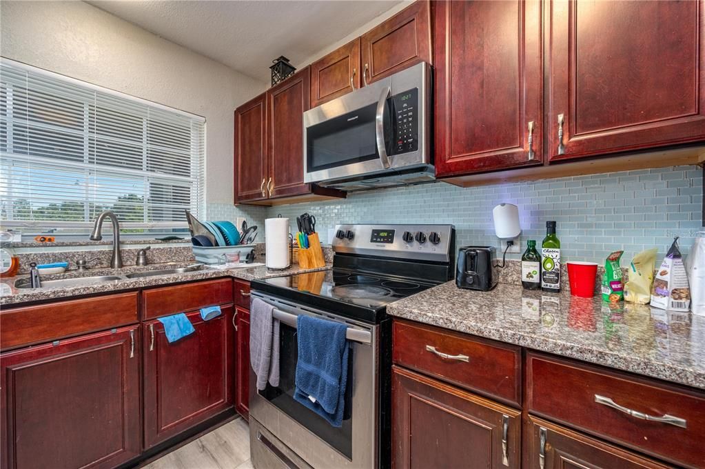 En Venta: $249,000 (3 camas, 2 baños, 1367 Pies cuadrados)