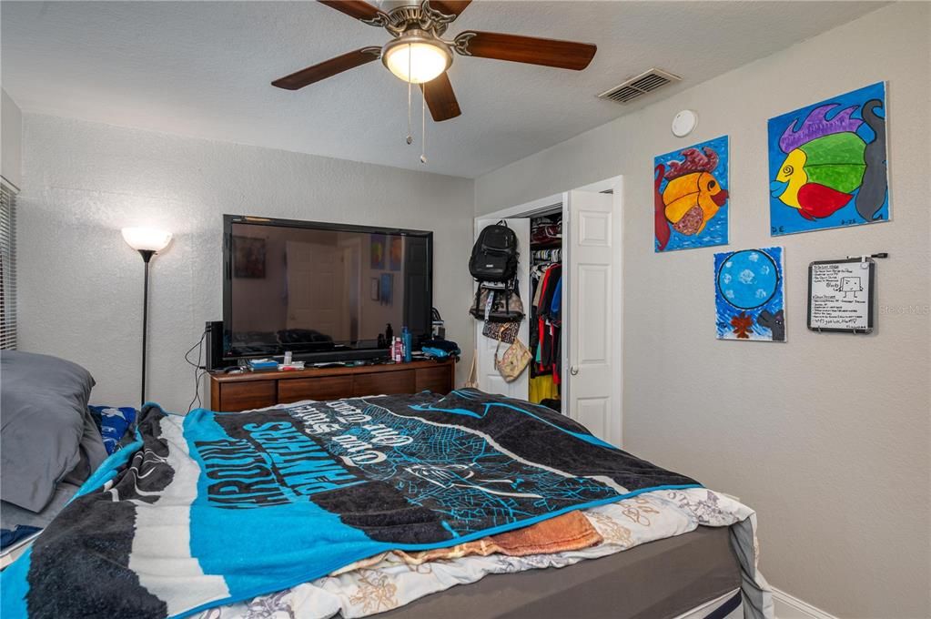 En Venta: $249,000 (3 camas, 2 baños, 1367 Pies cuadrados)