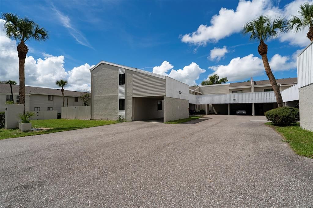 For Rent: $2,400 (3 beds, 2 baths, 1231 Square Feet)